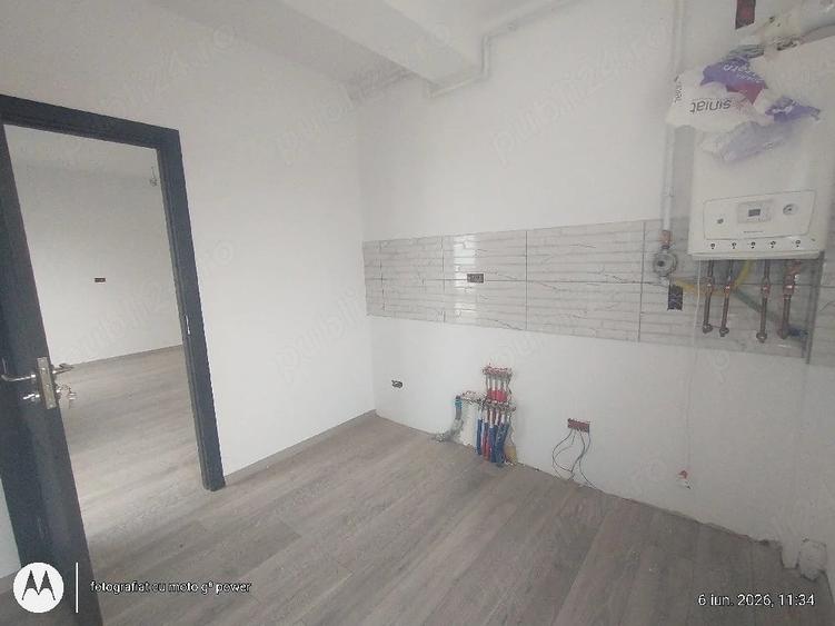 Garsonieră decomandată în Vest