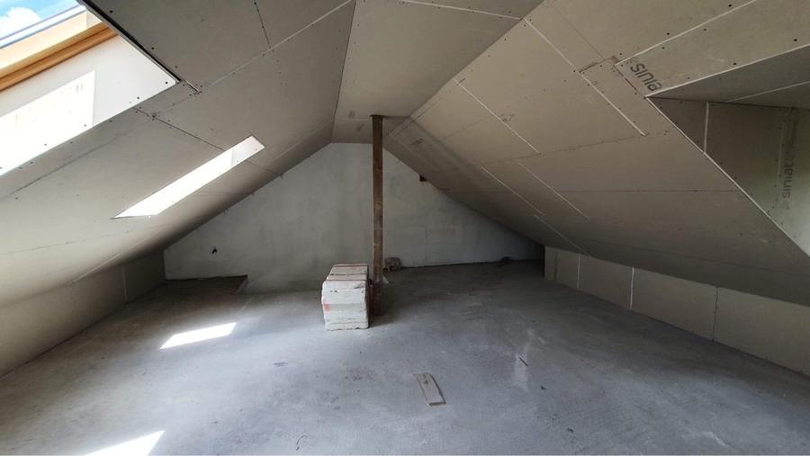 Apartament cu 4 camere în Șcheia