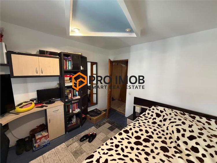 Apartament cu 3 camere decomandat, mobilat în 1 Decembrie