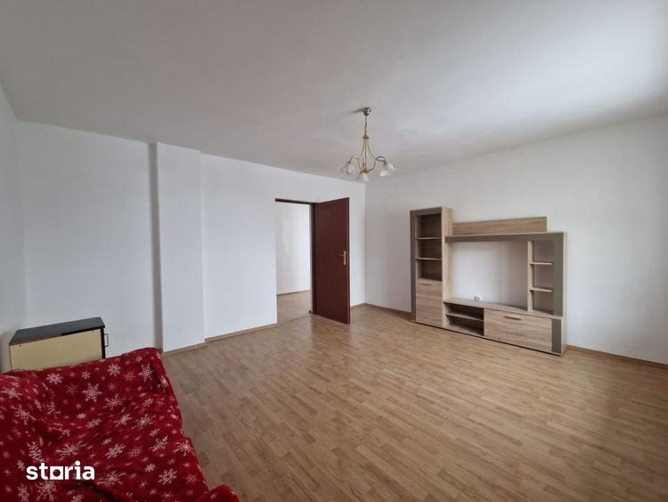 Casă cu 4 camere cu Teren 700 Mp în Recea