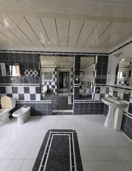 Casă individuală cu 6 camere cu Canalizare în Tecuci