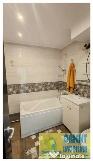 Apartament cu 2 camere decomandat în Km 5