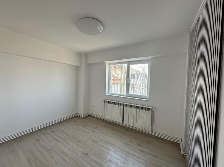 Apartament cu 3 camere decomandat în Ultracentral
