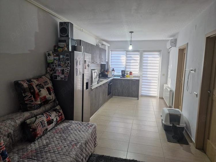 Apartament cu 2 camere semidecomandat în Florești