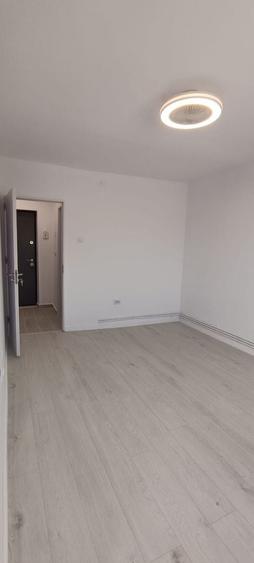 Garsonieră semidecomandată în Bartolomeu