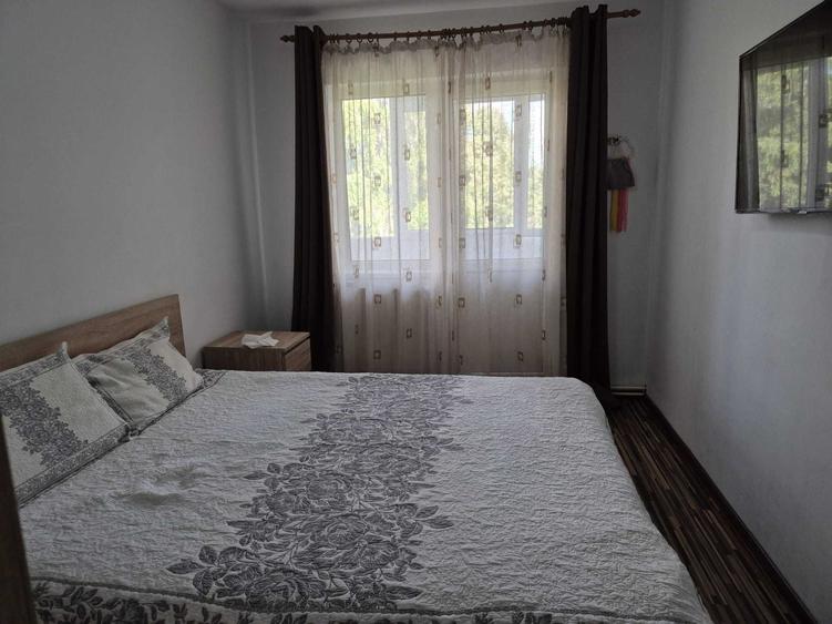 Apartament cu 3 camere decomandat în Kogălniceanu