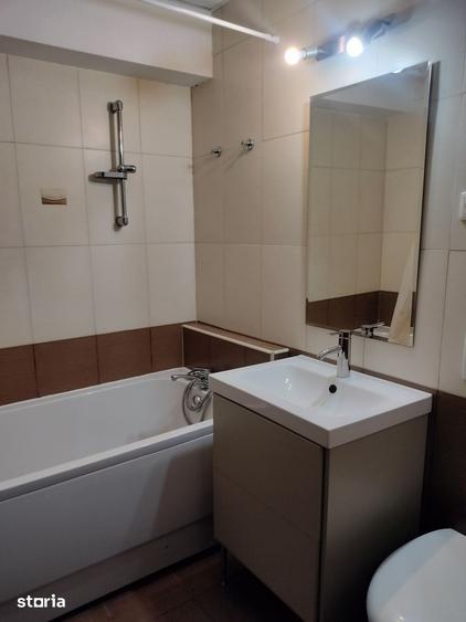 Apartament cu 3 camere în Plopilor
