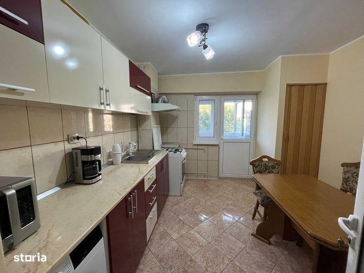 Apartament cu 2 camere decomandat în Micro 20