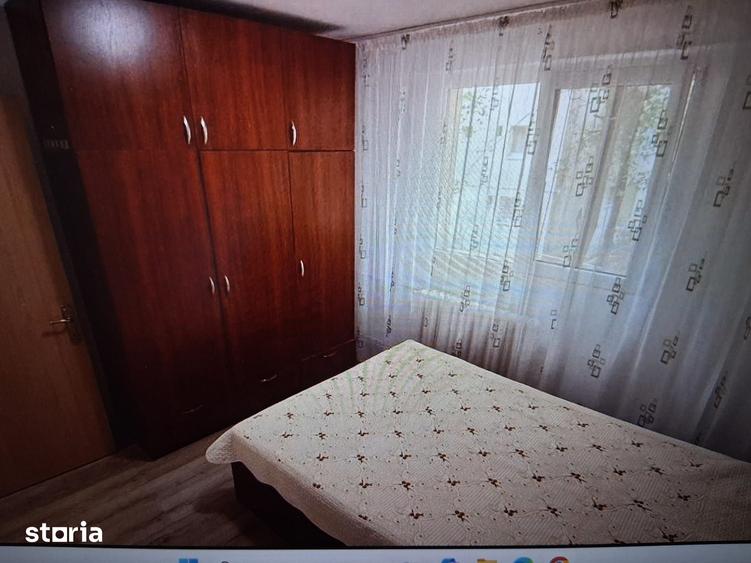Apartament cu 2 camere decomandat în Tei