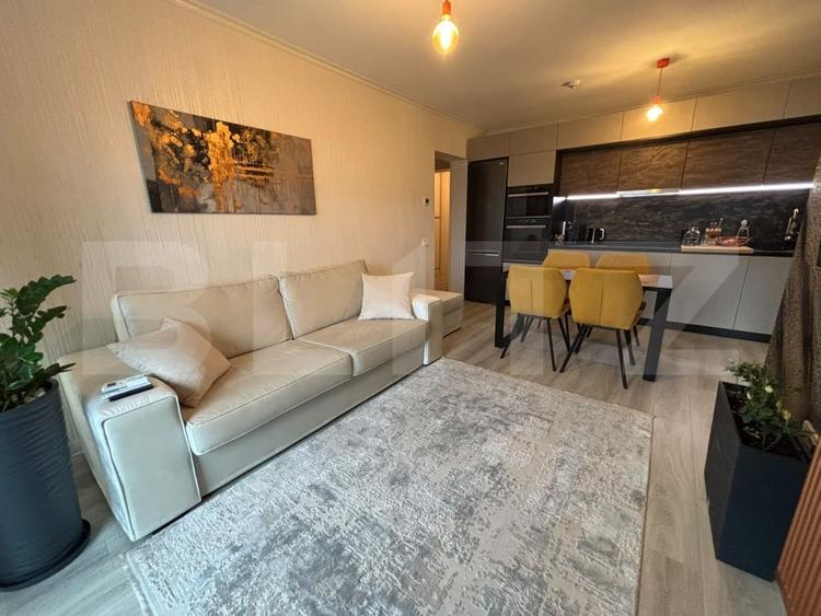 Apartament cu 2 camere semidecomandat, mobilat în Frumoasa