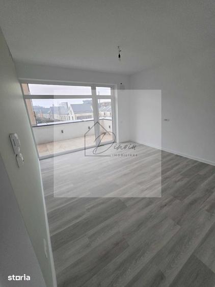 Apartament cu 2 camere decomandat în Est — fotografia 2