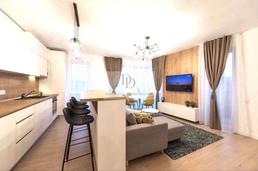 Apartament cu 3 camere semidecomandat, mobilat în Central