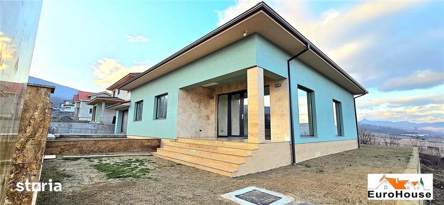 Casă cu 4 camere cu Teren 500 Mp în Micești