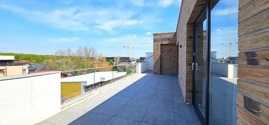 Apartament cu 4 camere, mobilat în Central