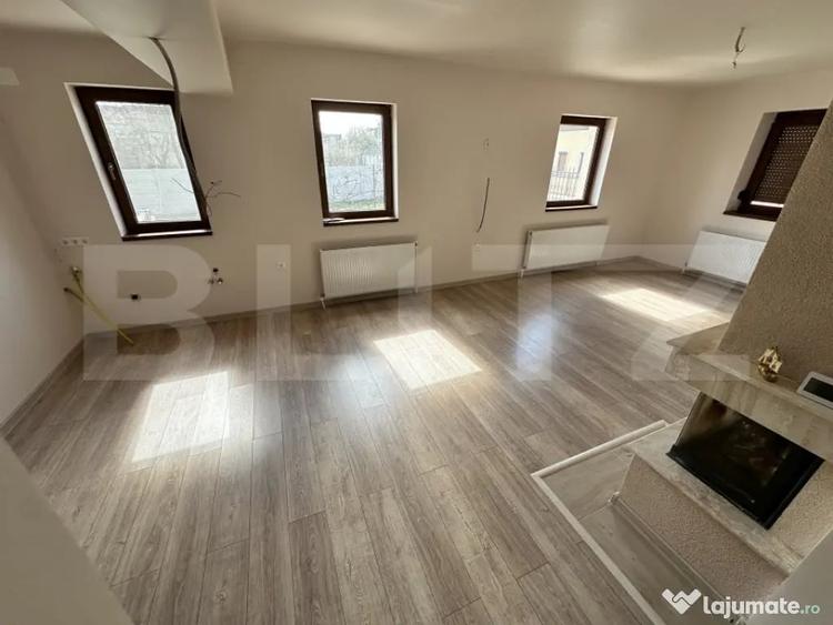 Casă cu 3 camere cu Teren 3200 Mp în Central
