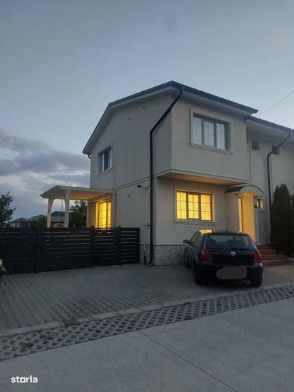 Casă cu 4 camere în Lisaura