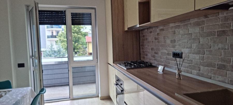 Apartament cu 3 camere decomandat în Ultracentral