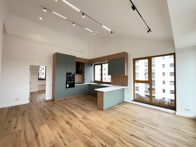 Apartament cu 4 camere semidecomandat în Domenii