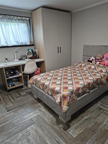 Duplex cu 3 camere cu Canalizare în Astra