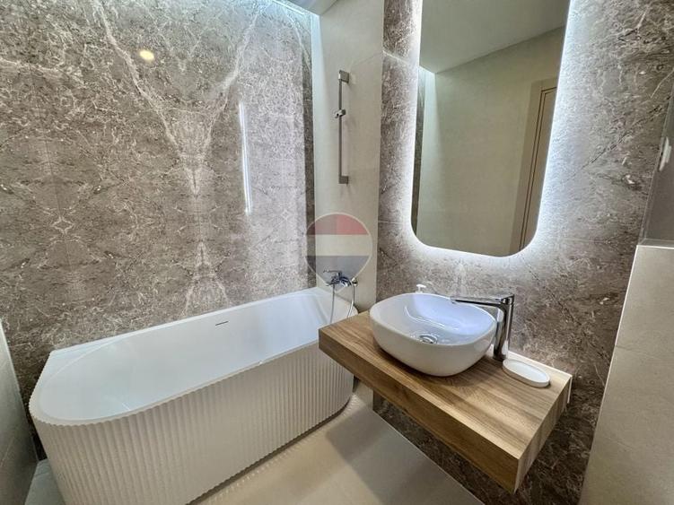 Apartament cu 4 camere decomandat, mobilat în Nord