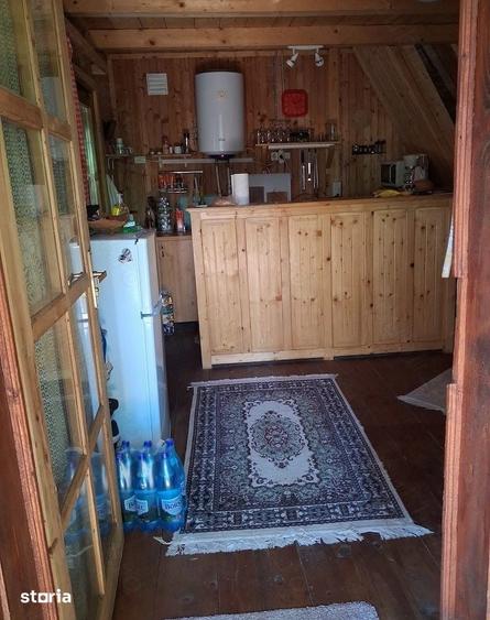 Casă cu 2 camere cu Teren 250 Mp în Central