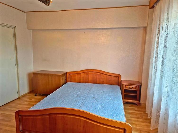 Apartament cu 3 camere decomandat în 1 Mai