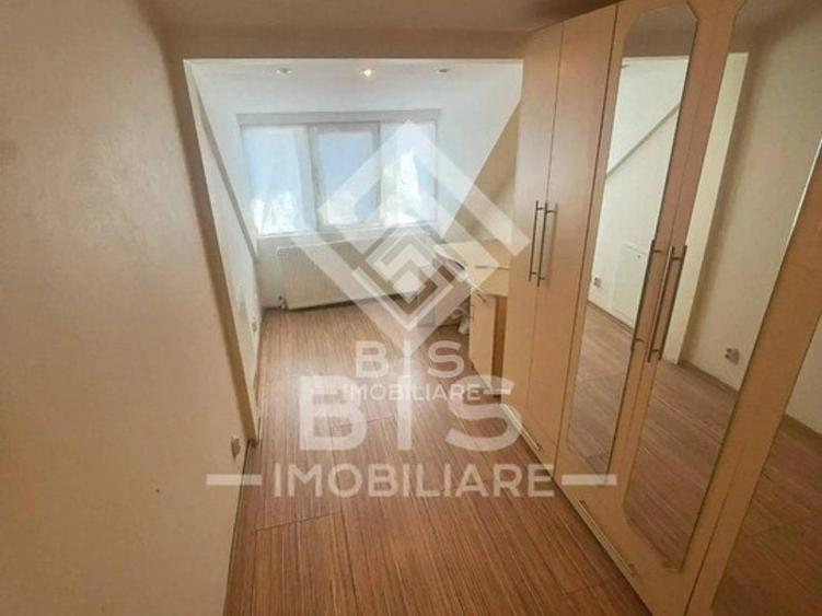 Apartament cu 4 camere decomandat în Sud-Est