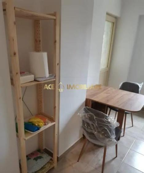 Apartament cu 3 camere decomandat, mobilat în Iancului