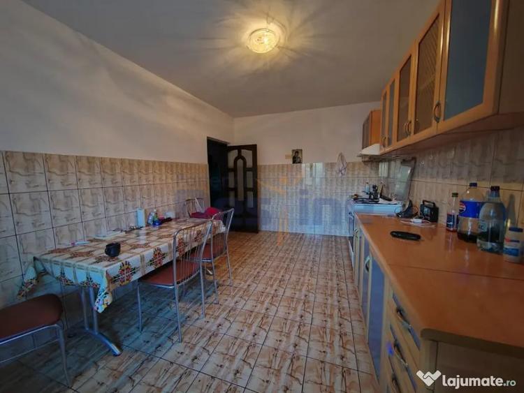 Casă cu 4 camere cu Teren 635 Mp în Bucium