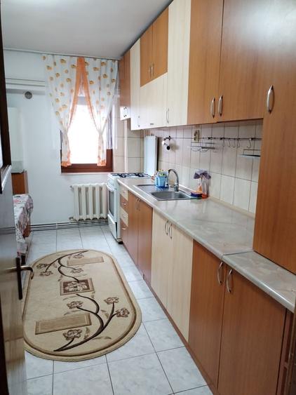 Apartament cu 2 camere decomandat în Exterior Vest
