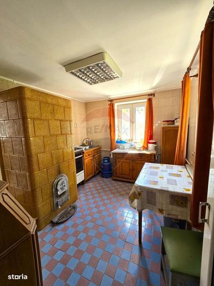 Casă cu 4 camere cu Teren 500 Mp în Moieciu