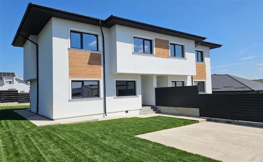 Vila duplex de vanzare in Rediu - 1