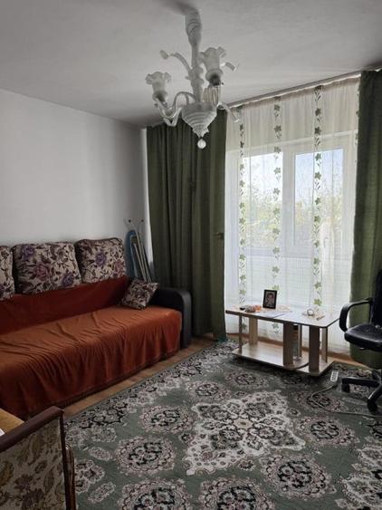 Casă cu 6 camere cu Teren 600 Mp în Copăcelu