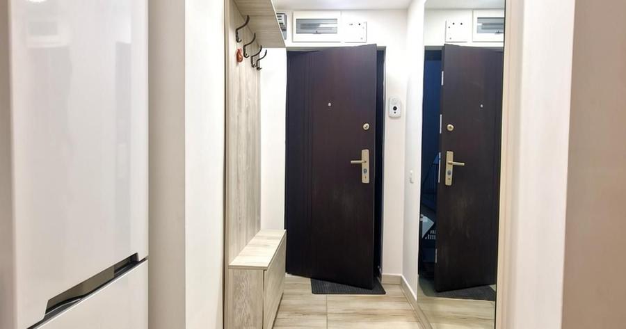 Apartament cu 2 camere decomandat, mobilat în Victoriei