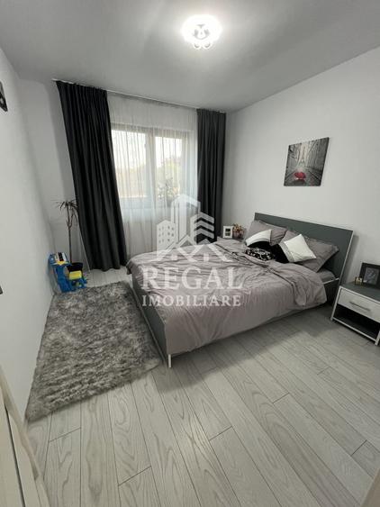 Duplex cu 6 camere cu Canalizare în Strei