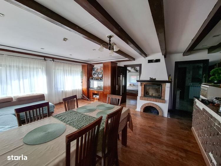 Casă cu 4 camere în Sucevița