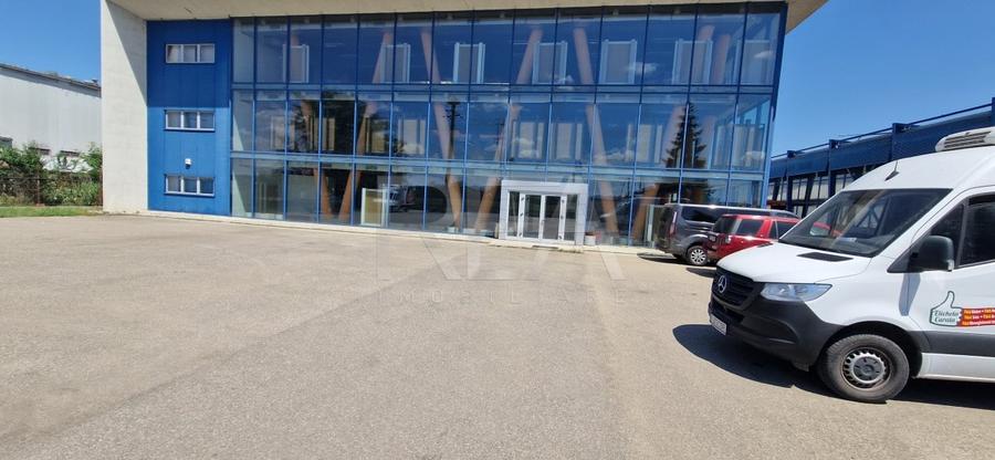 Spațiu comercial, de 1,600 mp, în Tunari