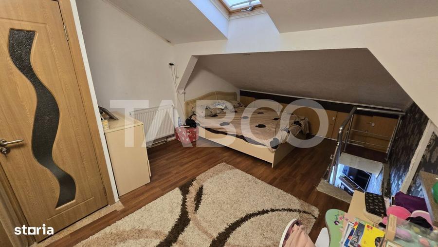 Apartament cu 3 camere semidecomandat, mobilat în Lazaret