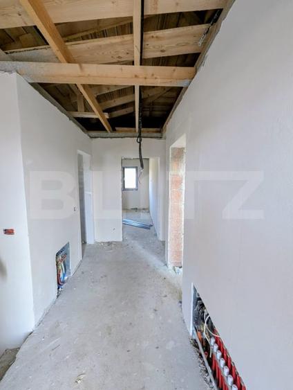 Duplex cu 4 camere cu Canalizare în Miroslava