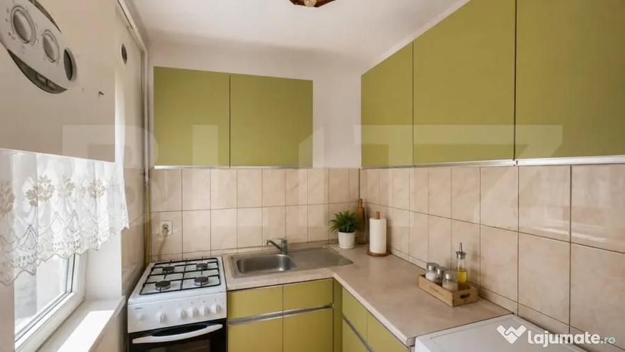 Apartament cu 2 camere semidecomandat în Micro 14