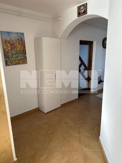Apartament cu 3 camere decomandat, mobilat în Vest