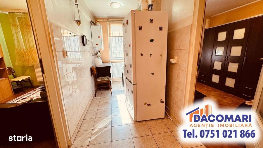 De vanzare apartament 2 camere, decomandat, Micro 19 . - 2