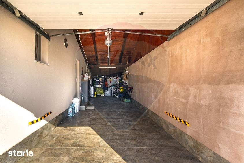 Casă cu 5 camere cu Teren 440 Mp în Bartolomeu