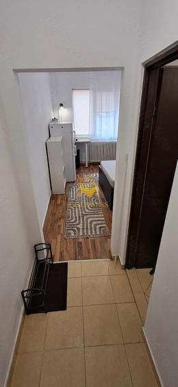 Garsonieră decomandată în Central