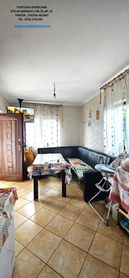 Casă cu 5 camere cu Canalizare în Vest