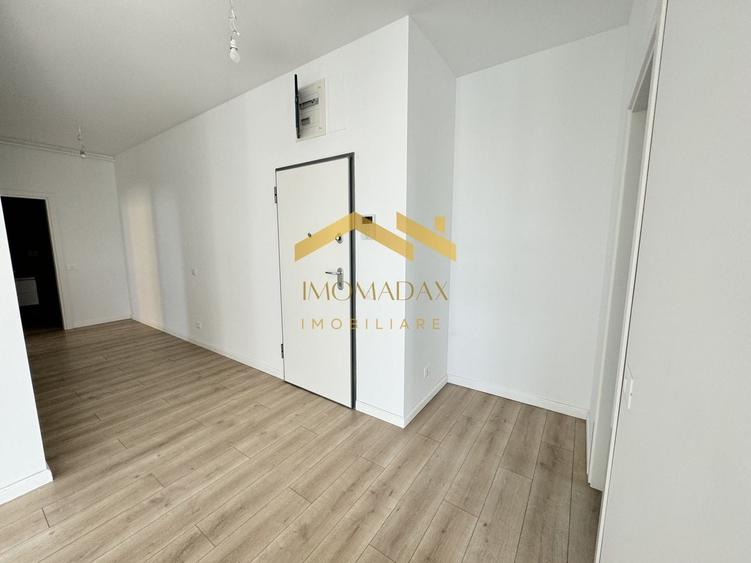 Penthouse cu 3 camere decomandat în Aradului