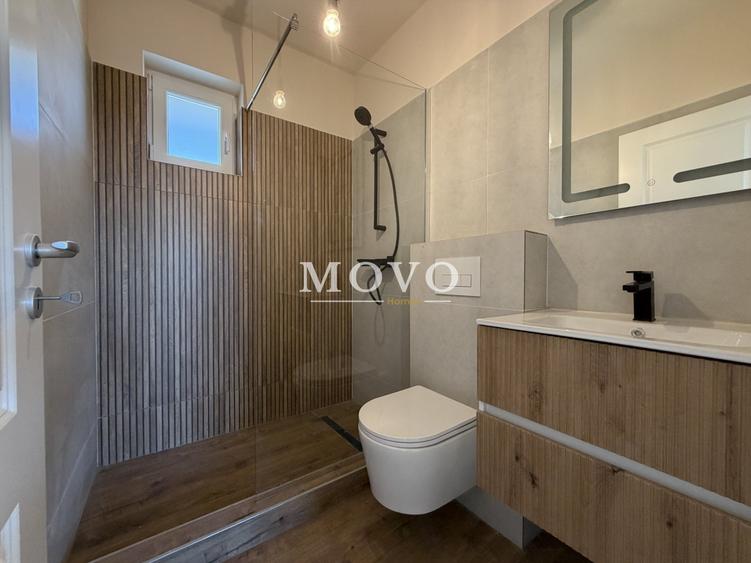 Casă individuală cu 4 camere cu Canalizare în Moșnița Nouă