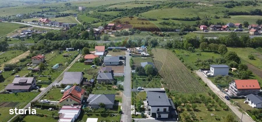 Teren de 700 mp, în Baciu