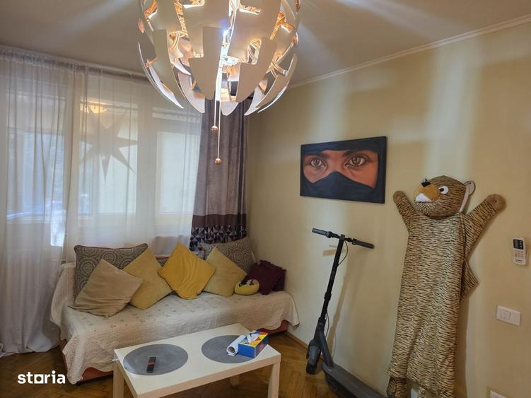Apartament cu 3 camere semidecomandat în Basarabia