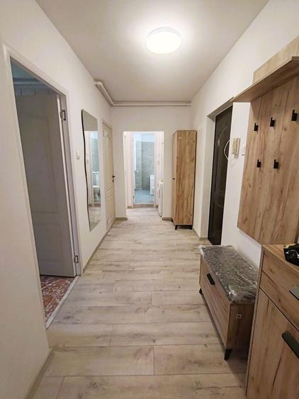Apartament cu 2 camere decomandat în 13 Septembrie